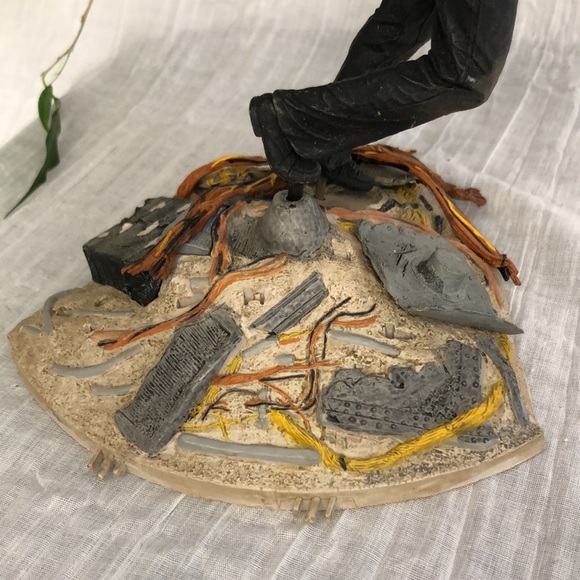 LOST collectible action figures Jack Shephard voice box on plane crash debris - Picture 4 of 12